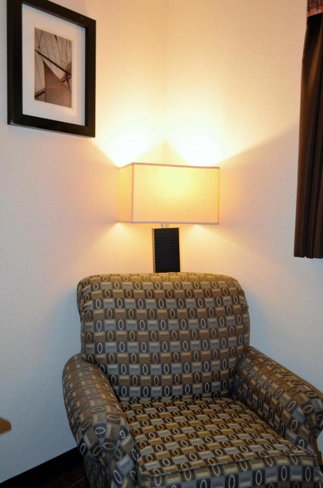 Deluxe King Room - Smoking interior